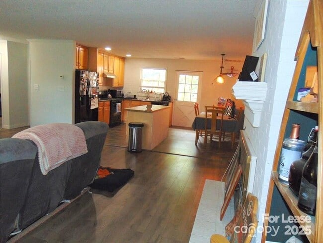 Building Photo - 3312 Circles End Cir