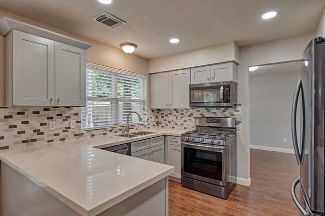 Building Photo - 170 N Dreamweaver Cir