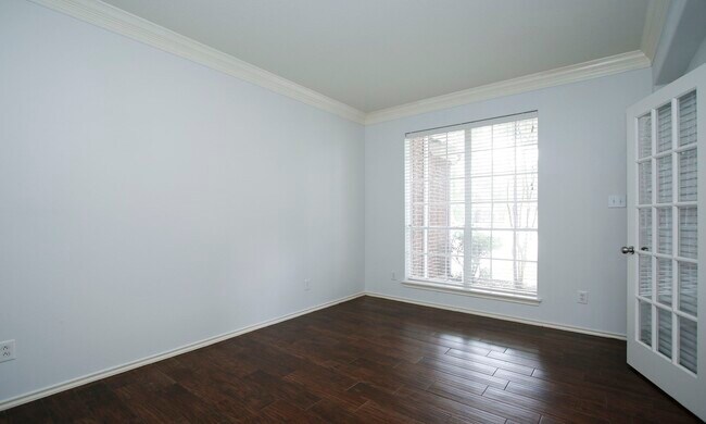 Building Photo - 10314 Cliff Haven Ct