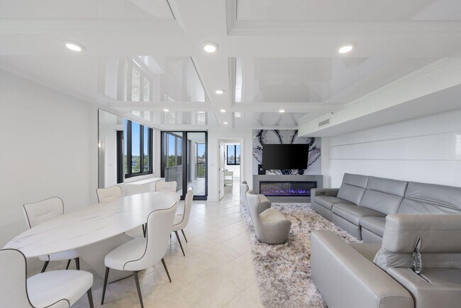 Building Photo - 3420 S Ocean Blvd