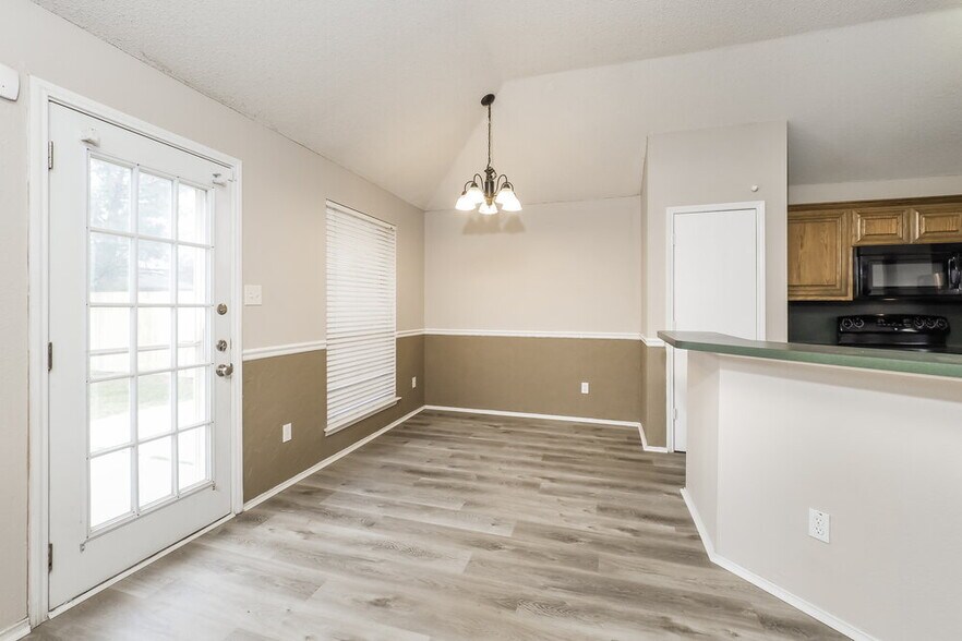 Building Photo - 317 Willowstone Trail