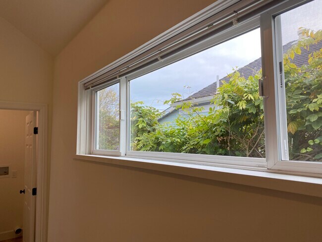 Building Photo - 921 I St