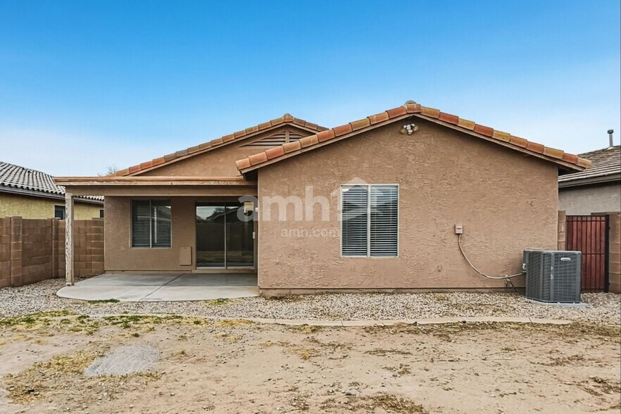 Building Photo - 175 W Santa Gertrudis Trail