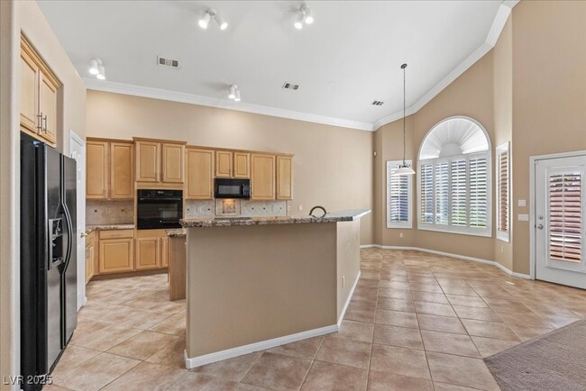 Building Photo - 5863 Gushing Spring Ave