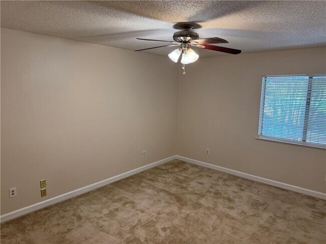 Building Photo - 5005 Wingate Way