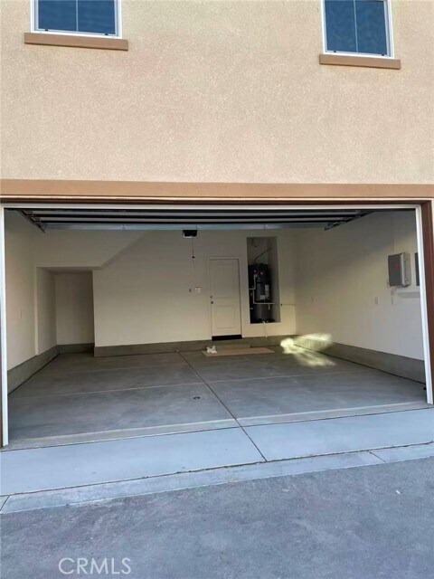 Building Photo - 8552 Midway Ln