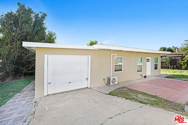 Building Photo - 13847 Aults Ave