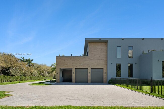 Building Photo - 5900 SW 129th Terrace