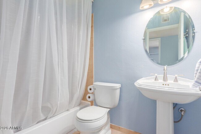 Building Photo - 4101 E Walatowa St