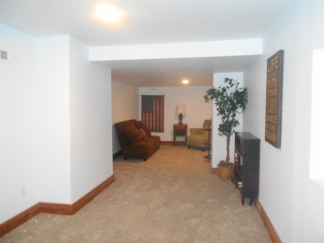 Building Photo - 331 Tamworth Dr