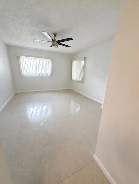 Building Photo - 12551 SW 16th Ct