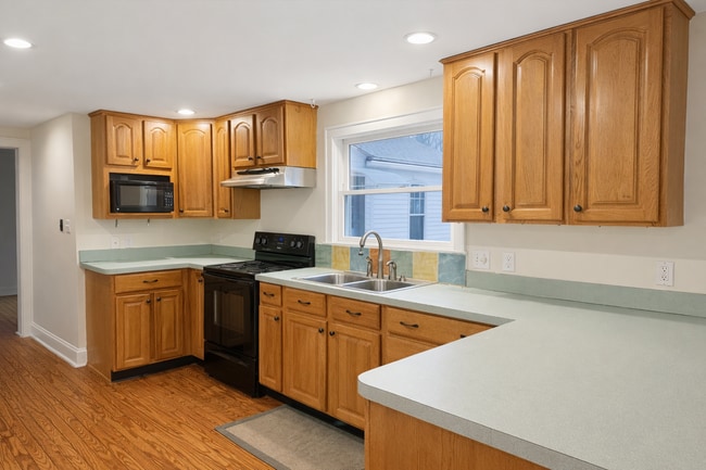 Building Photo - 329 N Eagleville Rd