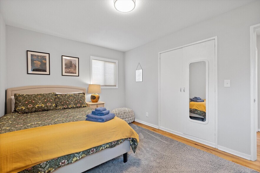 Building Photo - 4775 SW Beech Dr