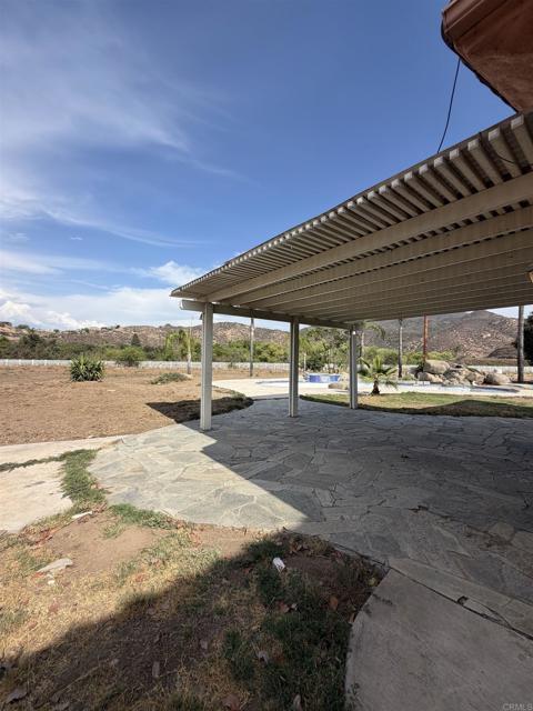 Building Photo - 1555 Willow Glen Dr