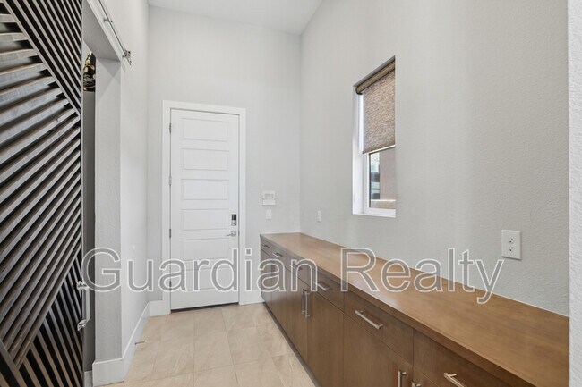 Building Photo - 10941 Earth Hues Ct