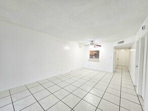 Building Photo - 7960 Colony Cir N