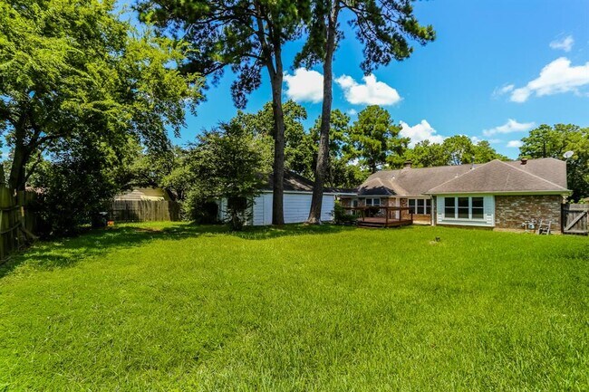 Building Photo - 8215 Wimbledon Ln