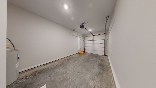 Building Photo - Modern Comfort Meets Everyday Convenience in Clarksville