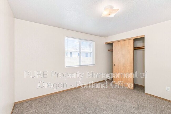 Building Photo - 2619 SE 125th Ave