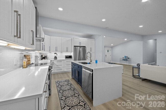 Building Photo - 8609 Cedarbrook Dr