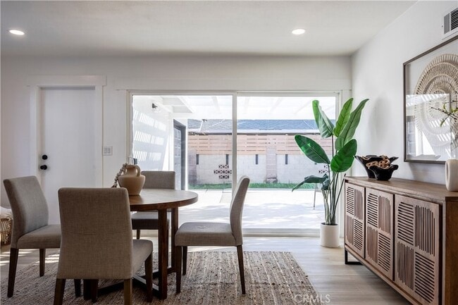 Building Photo - 15271 Yorkshire Ln