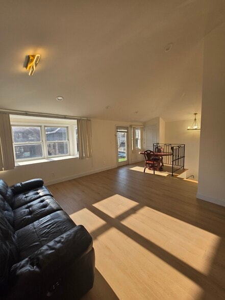 Building Photo - 3837 215th St