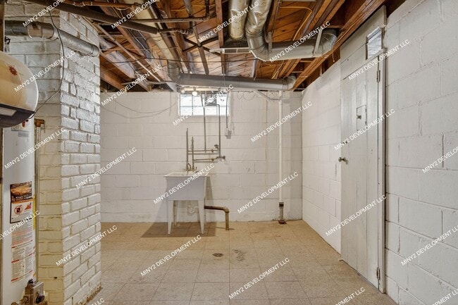 Building Photo - Charming 3-bedroom Bungalow with Brand-New Kitchen in Warren!