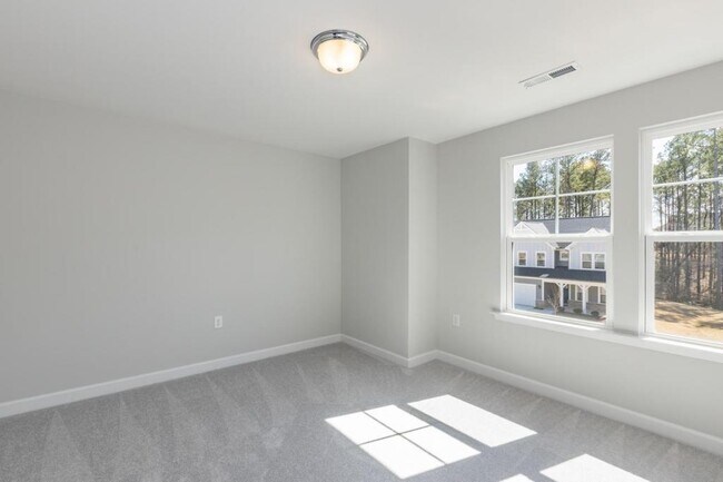 Building Photo - 50 Maximus Cir