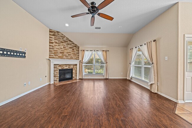 Building Photo - 13914 Juniper Bend Ln