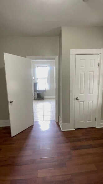 Building Photo - 18 Atlantic St