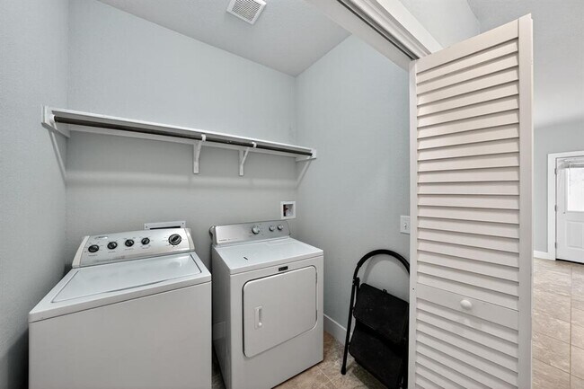 Building Photo - 7403 Brynner St