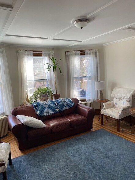 Building Photo - 264 Washington St