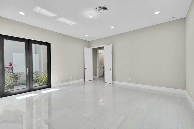 Building Photo - 9081 Chauvet Wy