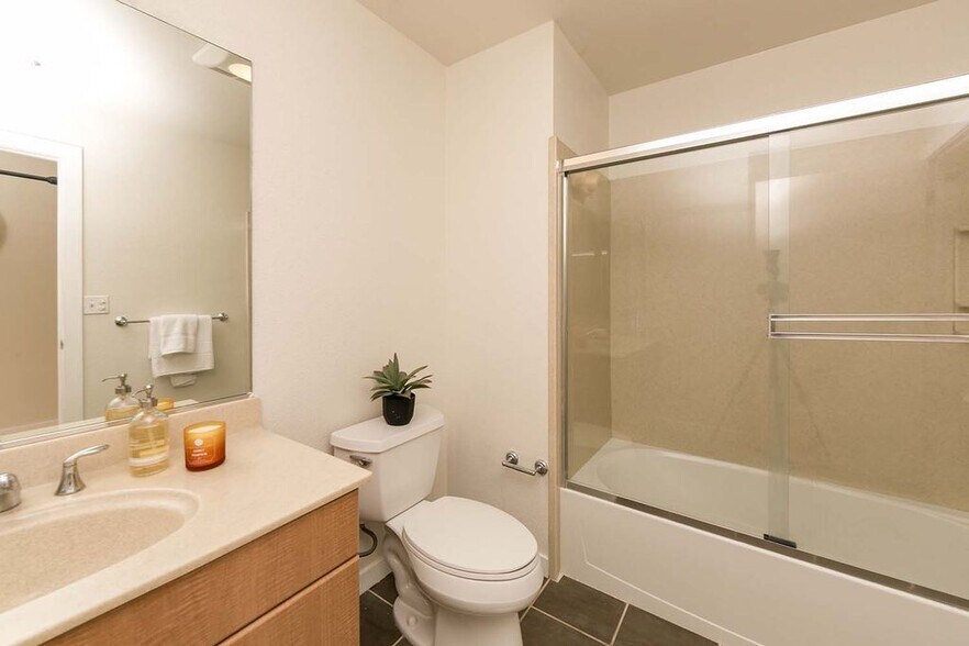 Building Photo - 1511 Jefferson St