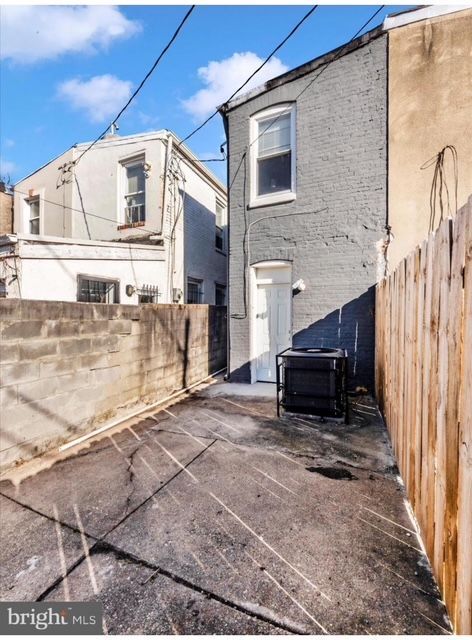 Building Photo - 420 N Collington Ave