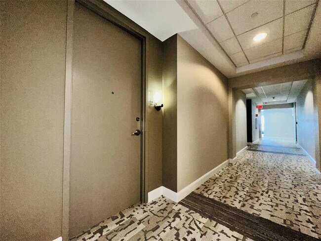 Building Photo - 101 S Eola Dr