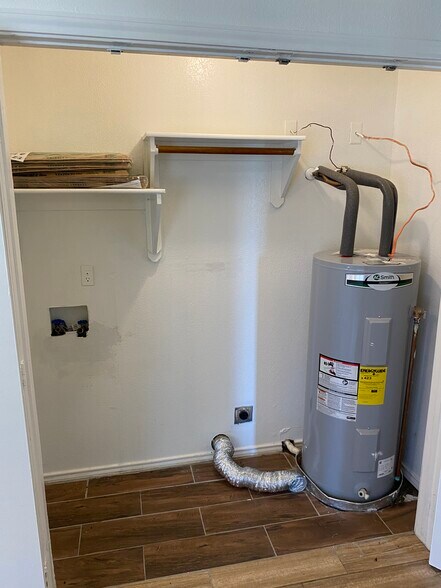 Building Photo - 1501 E Thomas St