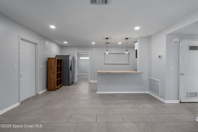 Building Photo - 1281 Alsup Dr