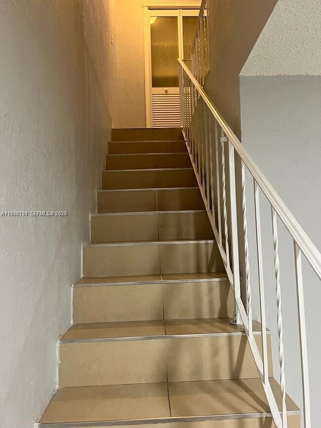 Building Photo - 1305 W 53rd St