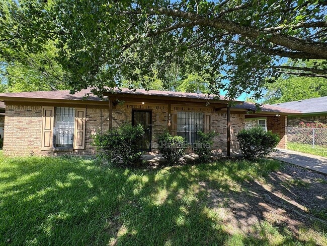 Building Photo - 6731 George Washington Dr