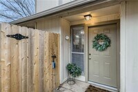 Building Photo - 2126 Redwing Way