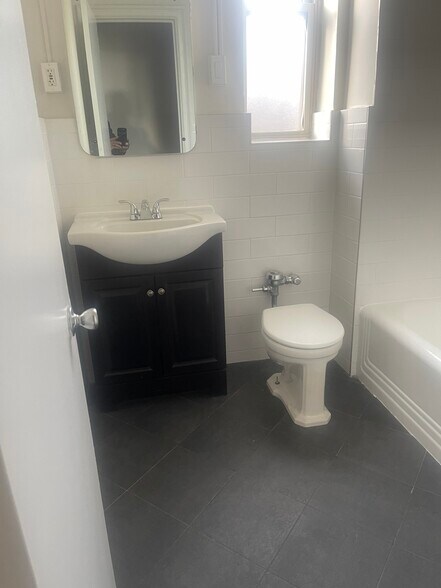 Building Photo - 1436 Lozier Pl