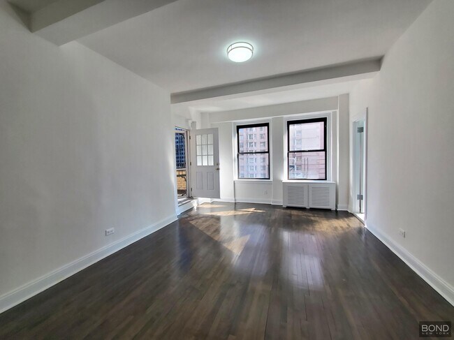 Building Photo - 145 W 55th St