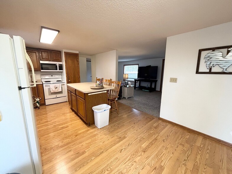 Building Photo - 22968 160th St NE