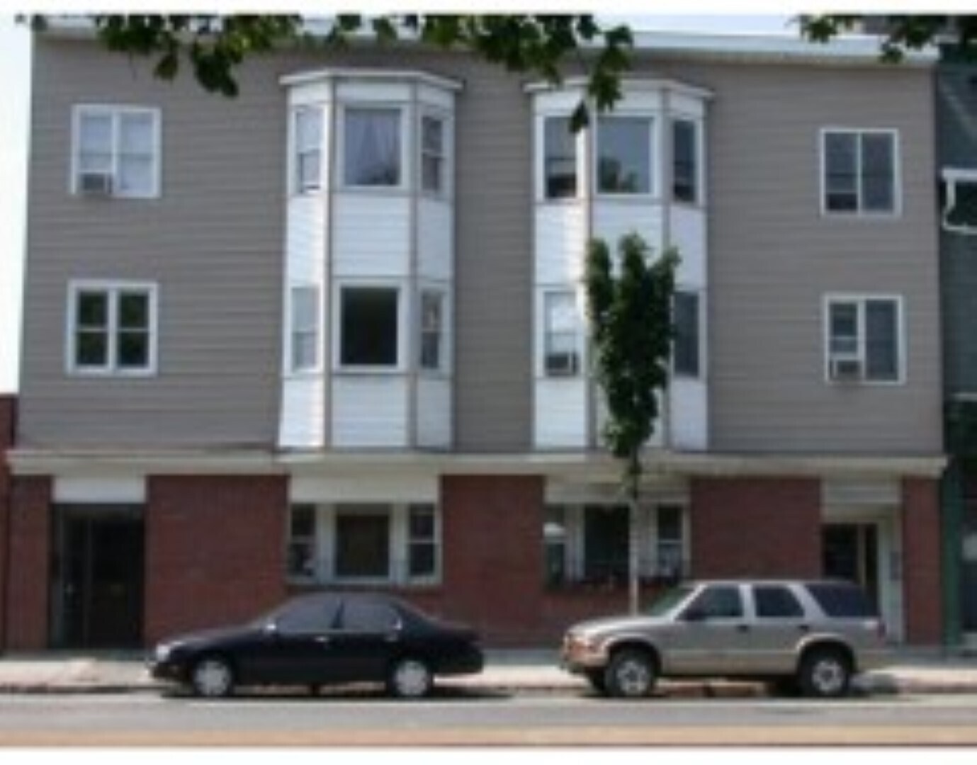 Building Photo - 287 Dorchester St