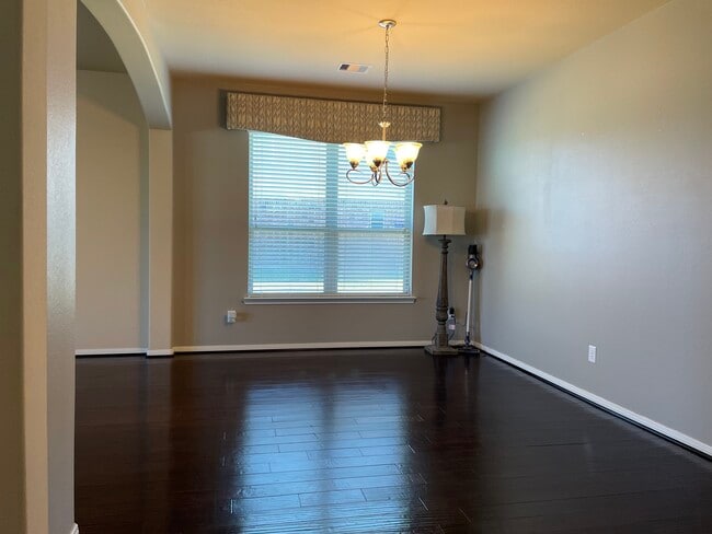 Building Photo - 9111 Turnbull Ln