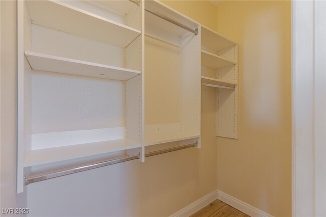 Building Photo - 10382 Cherry Brook St