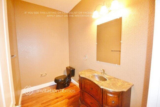 Building Photo - 4810 Red Rooster Rd