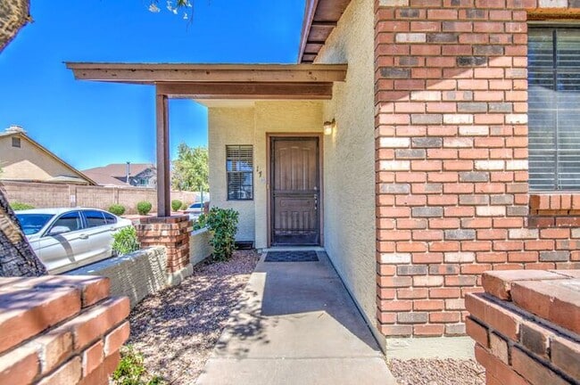 Building Photo - Beautiful 2 Bedroom Condo in Gilbert