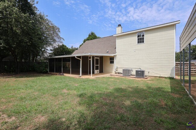 Building Photo - 103 Lions Gate